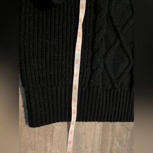 Gap Short Sleeve Black Puff Sleeve Sweater Small